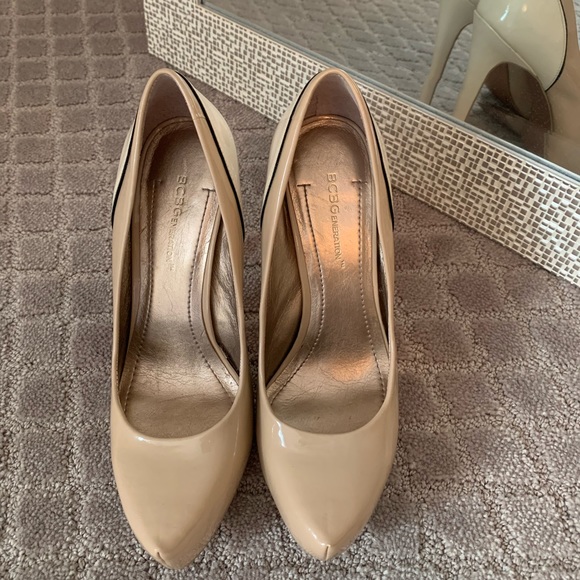 Beautiful BCBG Heels in a dream/beige colour! - Picture 2 of 4